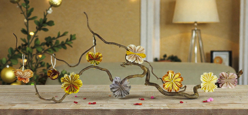 Fleur décorative en soie rose poudré – Image 3