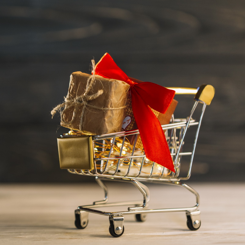 Noël et ses traditions : cadeaux, caddies pleins et bonnes intentions
